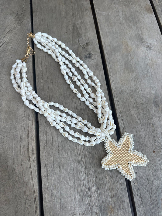 Colgante conchitas con estrella