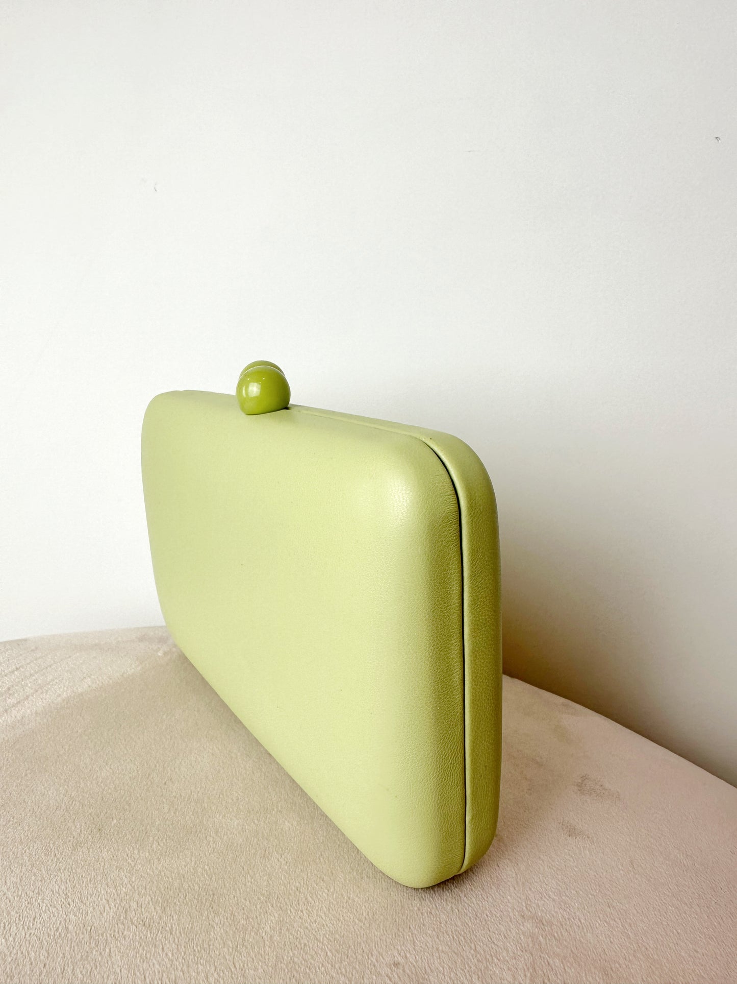 Clutch bolitas cierre