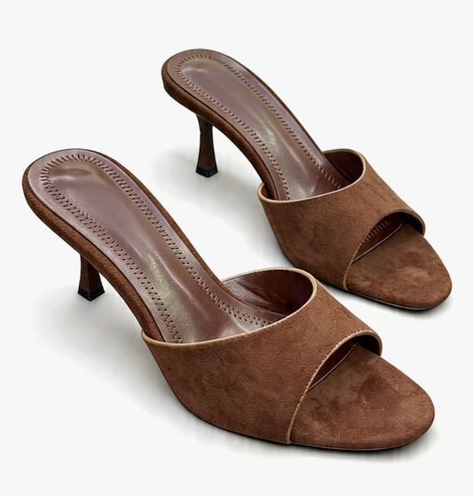 Tacón Laura